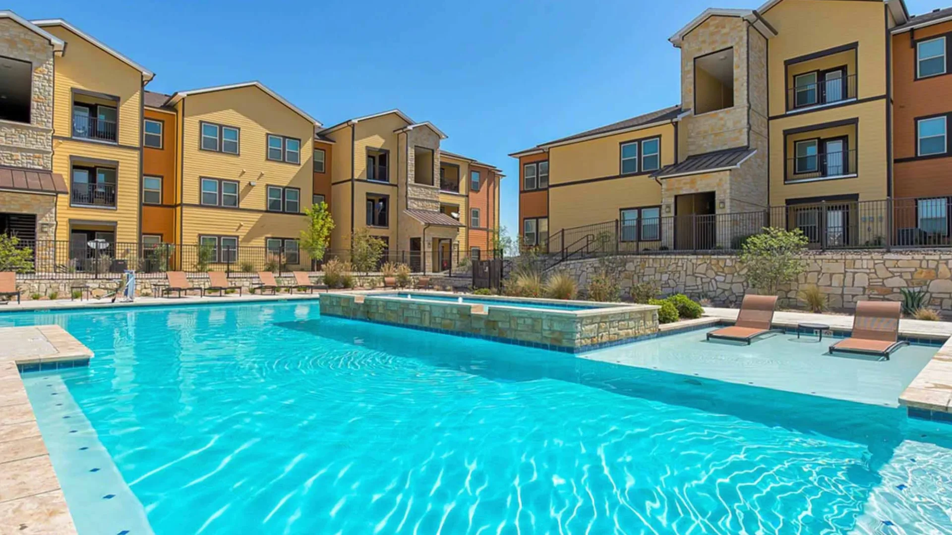 the pool at The Latigo at Eagle Pass